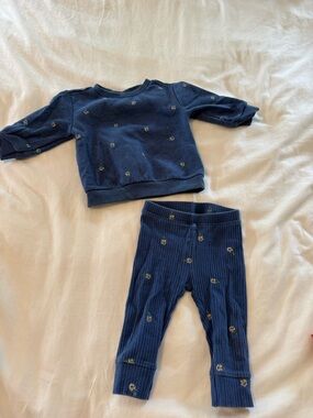 Old Navy Baby Girl Two Piece Floral Blue Matching Set- Size 6-12 Months